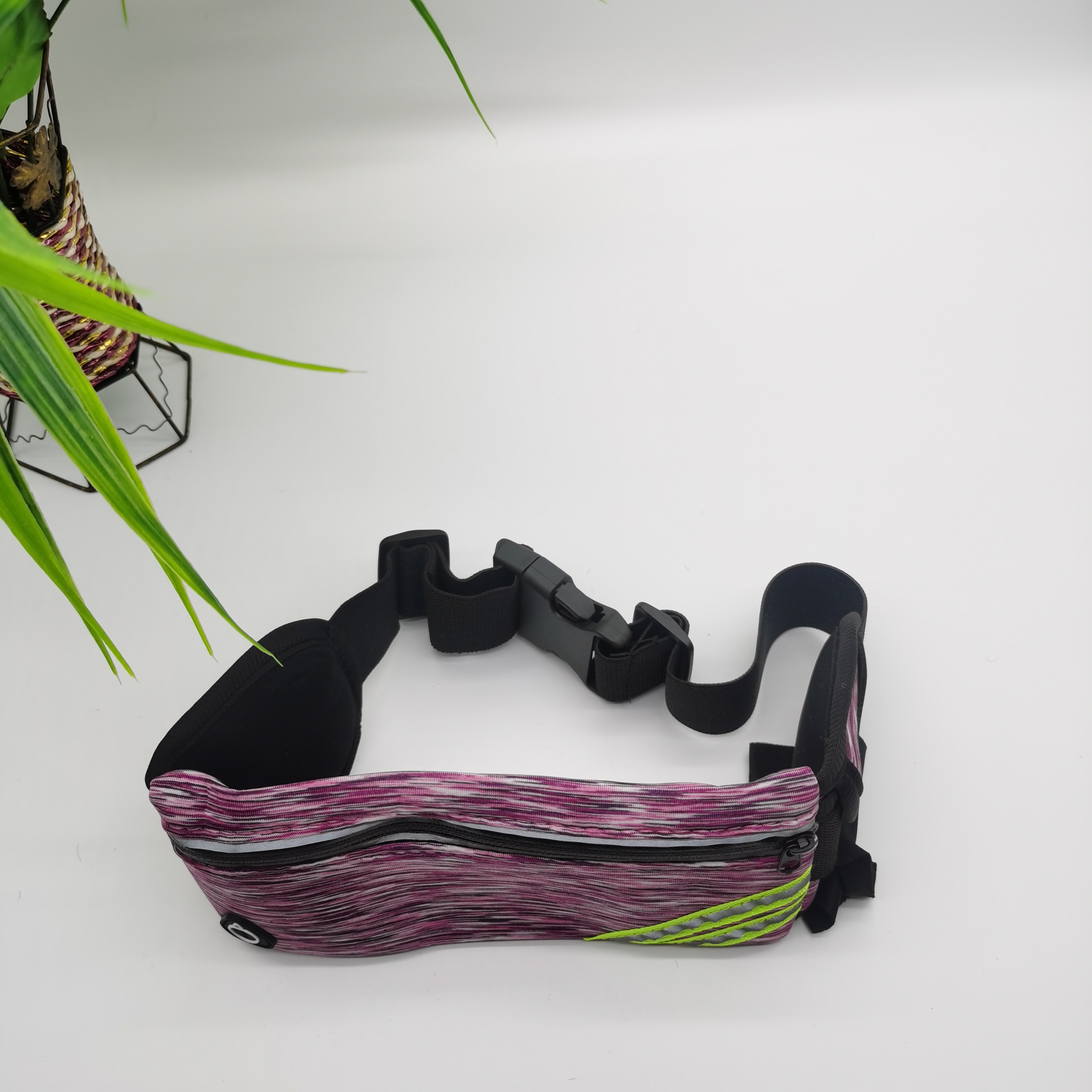 waist bag in camouflage color 003